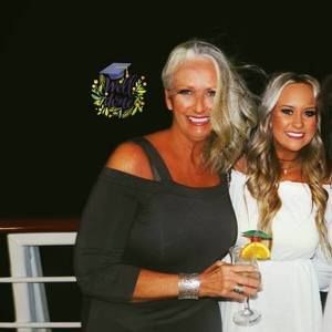 Meet your Posher, Debbie